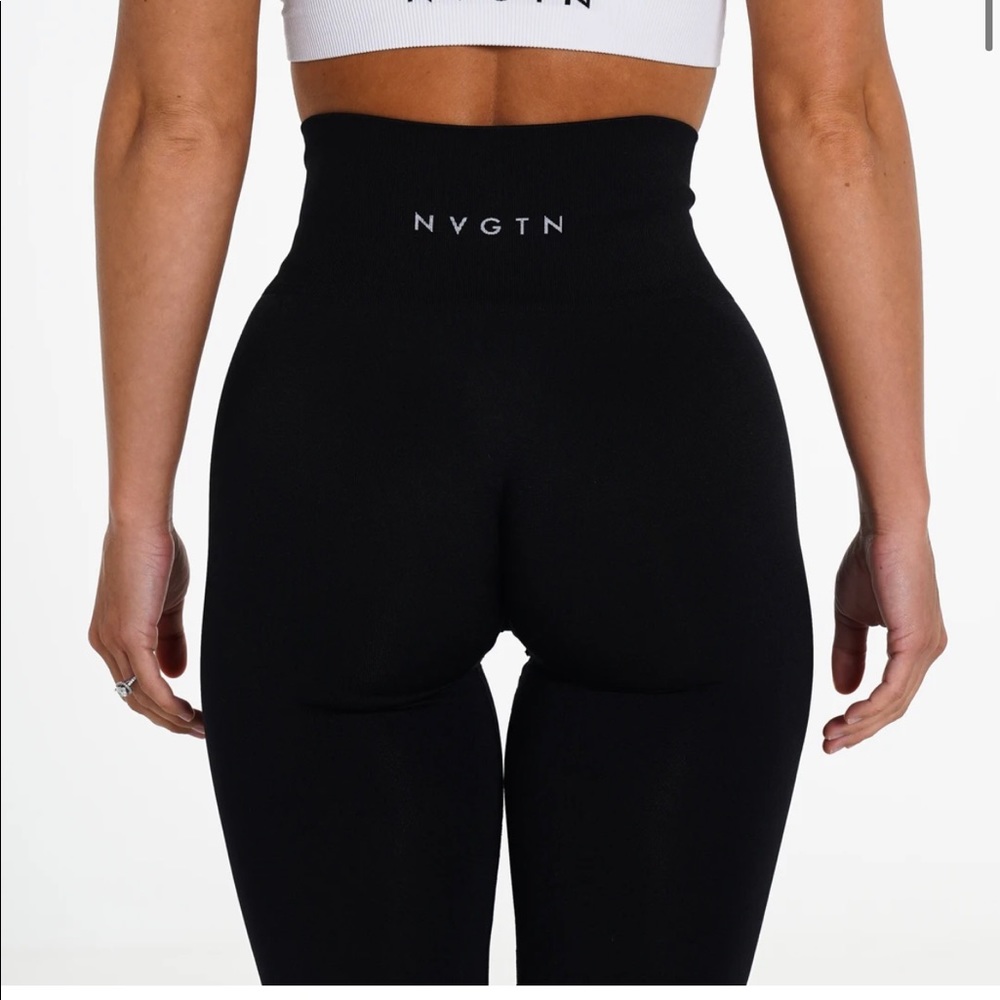 NVGTN black solid seamless leggings - SMALL
